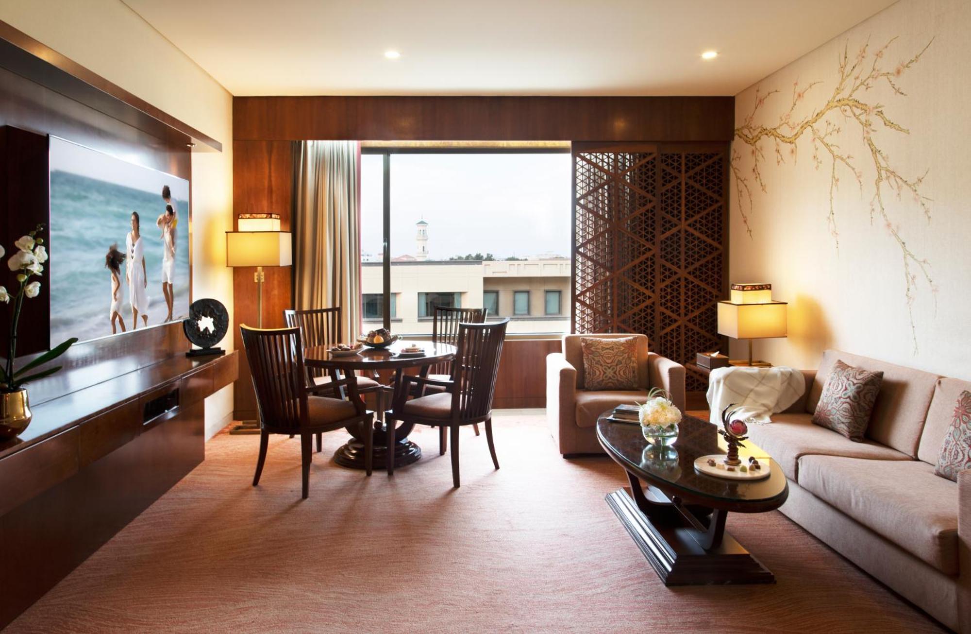 Jumeirah Messilah Beach Kuwait Kuwait City ภายนอก รูปภาพ A suite at The Park, Hyderabad