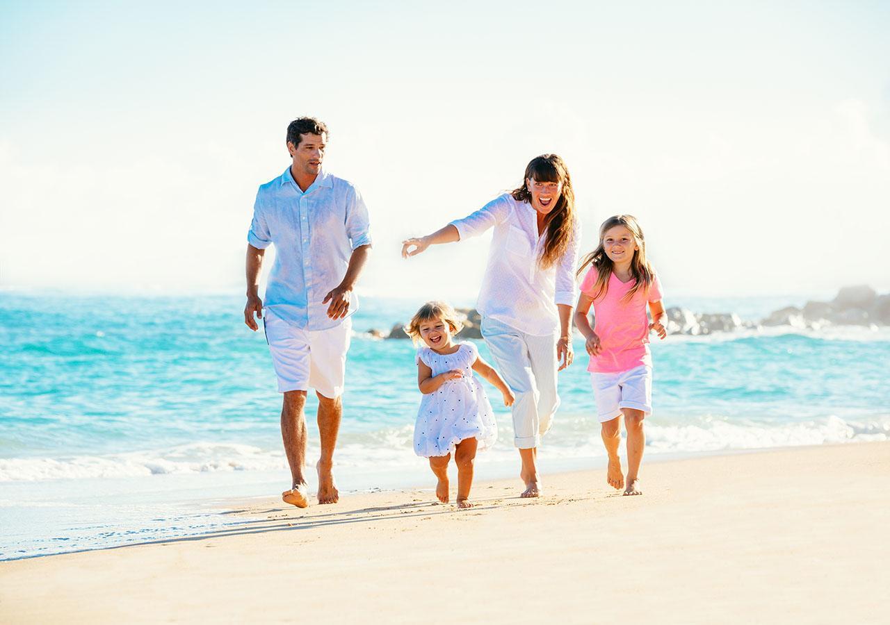 Jumeirah Messilah Beach Kuwait Kuwait City ภายนอก รูปภาพ Family on the beach